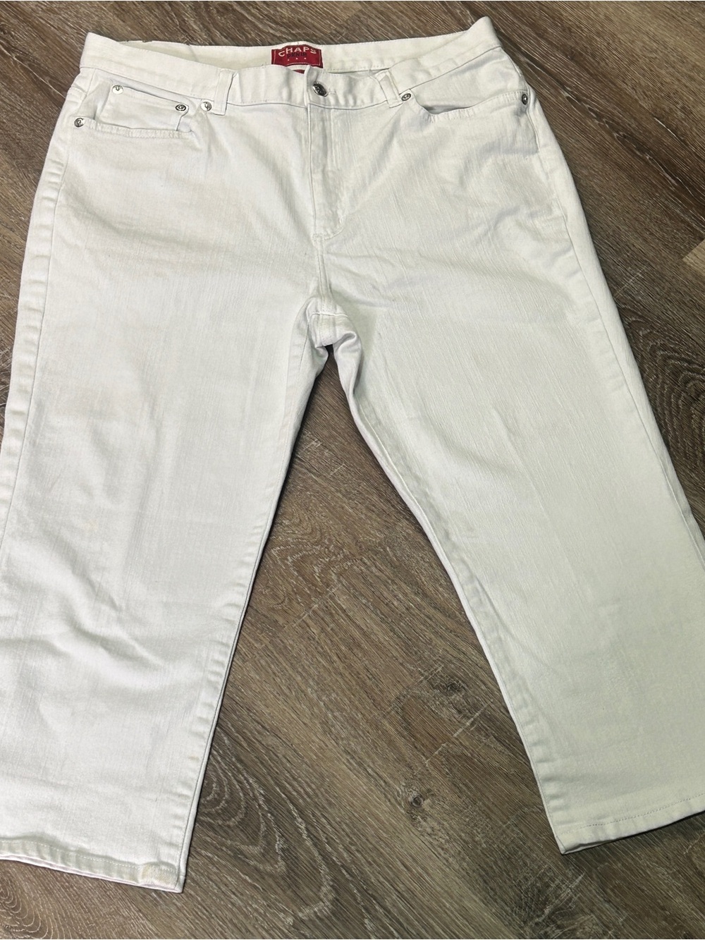CHAPS Denim White Stretch Capri Jeans Size 10 Side Slit Hem⁠ - Picture 5 of 9